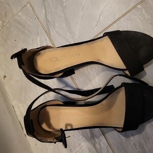 CL By LAUNDRY Women's Black Sandals